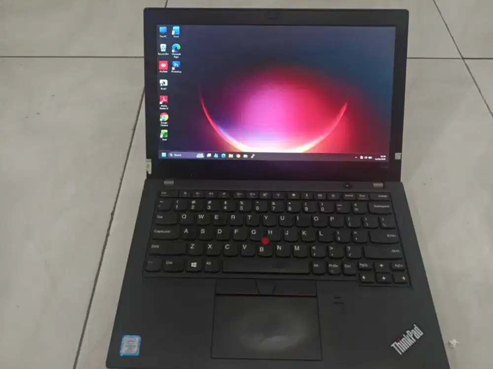 Laptop lenovo thinkpad x280 i5 gen 8 ram 8gb ssd ngebut