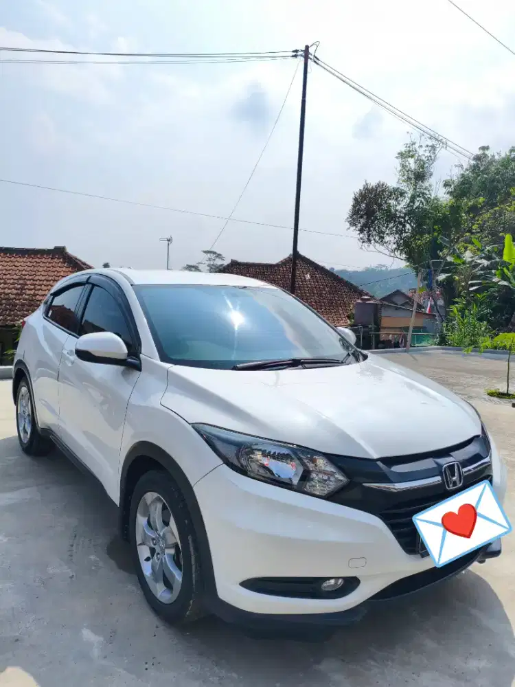 MOBIL HONDA HR-V 2017 AUTOMATIC. MULUS.