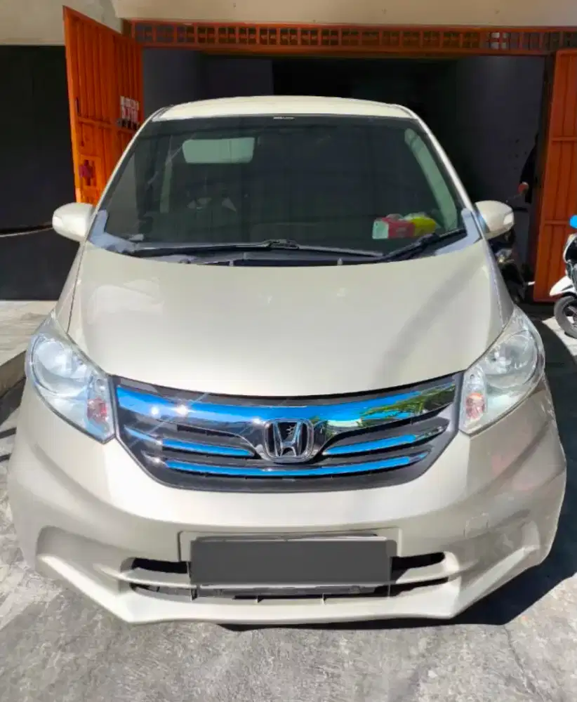 HONDA FREED 1.5 S A/T - 2013