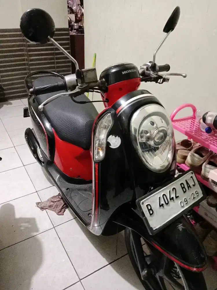 SCOOPY F1 TAHUN 2014 MULUSS MESIN AMAN ALUSS