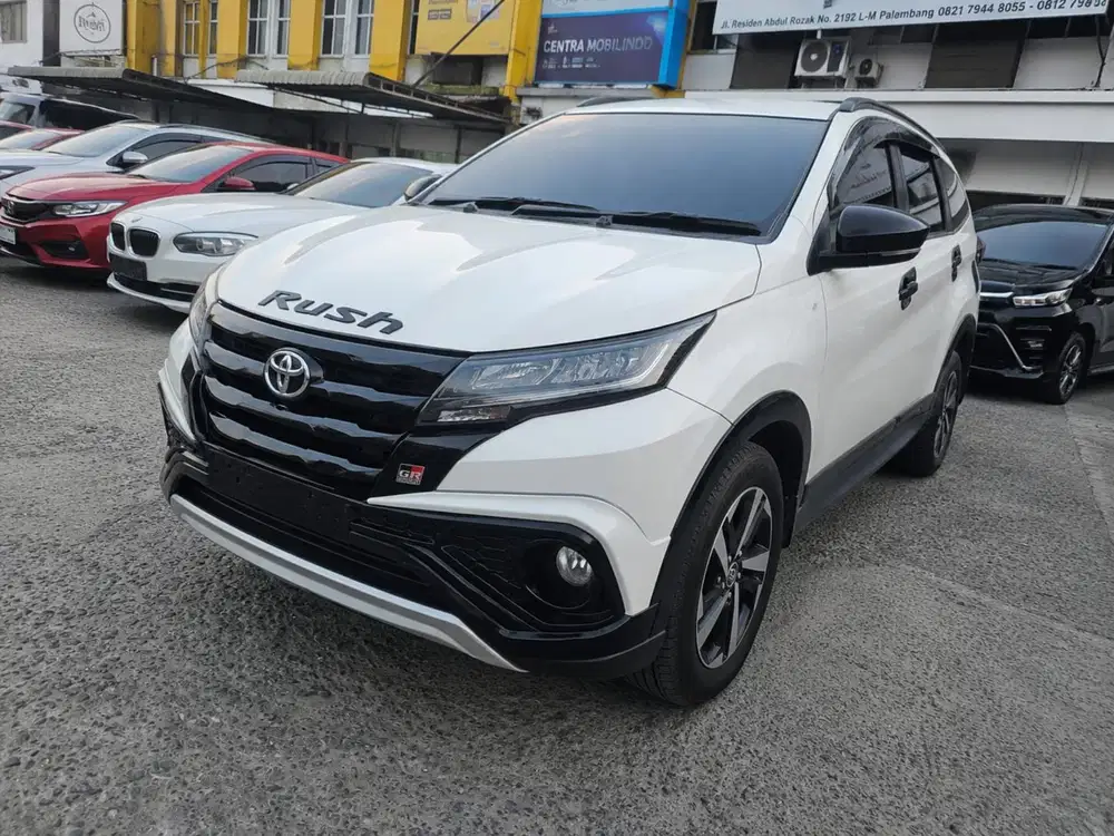 Rush GR AT 1.5 matic 2024 / 2025 putih istimewa dp 35 jt