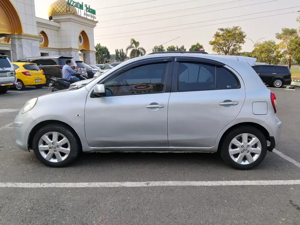 Nissan March 2012 Ben