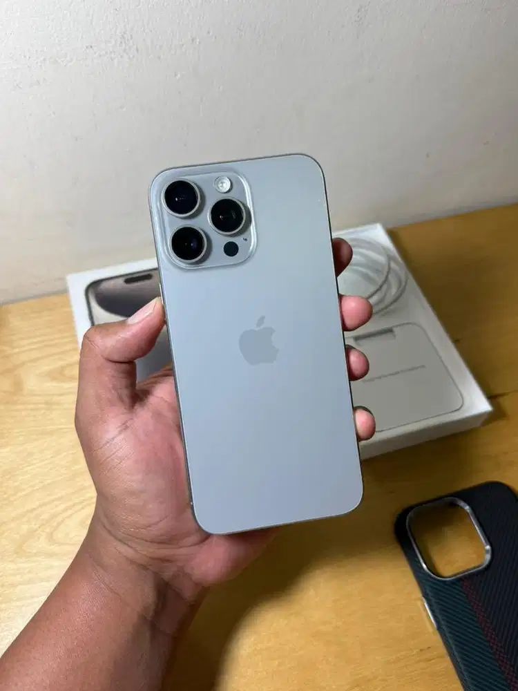 iPhone 15 Pro Max 256GB iBox Fullset Original Mulus BH 87%