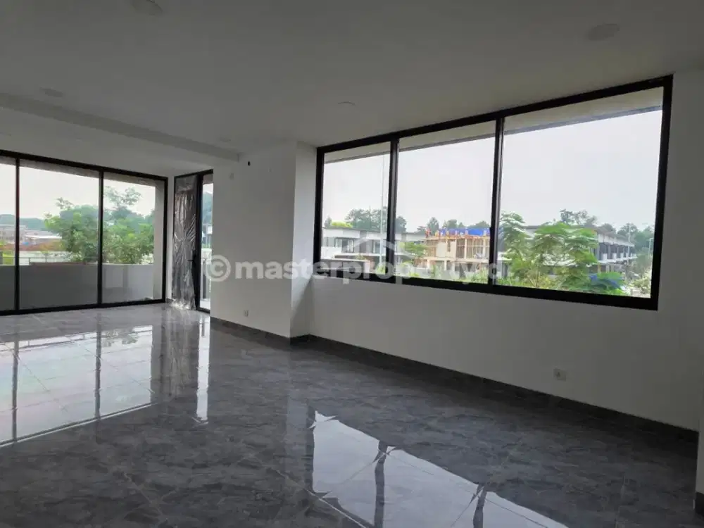 Dijual Cepat Rumah Lake Vista Sawangan, Depok, 8x18, 3 lantai, Brand New