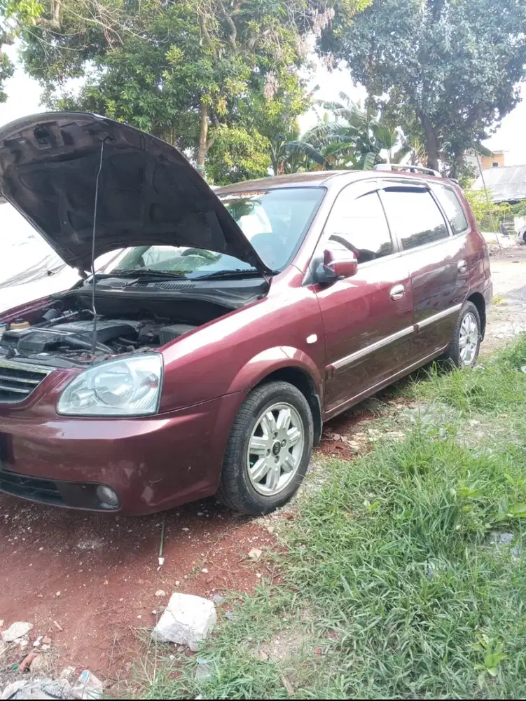 Kia Carens II 2004 Bensin