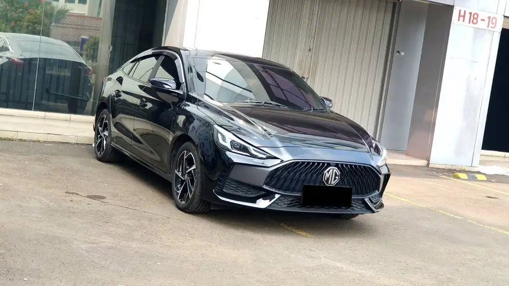 [ ANTIK LOW KM ] MG Morris Garage 5 GT 5GT Magnify Sunroof 2024/2025