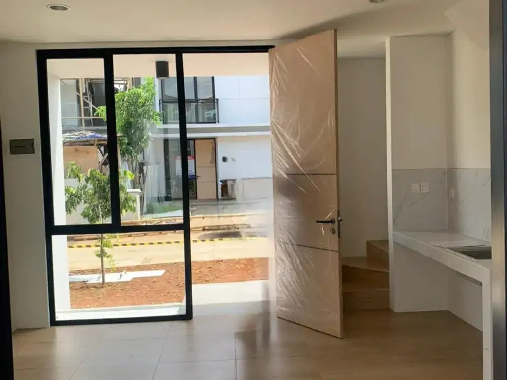Dijual Cepat Rumah Cendana Cove, Lippo Karawaci Tangerang, 5,5x15, 2 lantai, Siap Huni