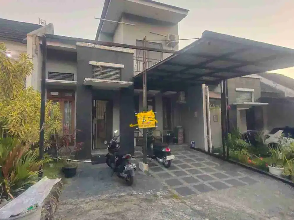 RUMAH 2 LANTAI DI PERUMAHAN THE PARADISE JL PALAGAN TENTARA PELAJAR SLEMAN YOGYAKARTA