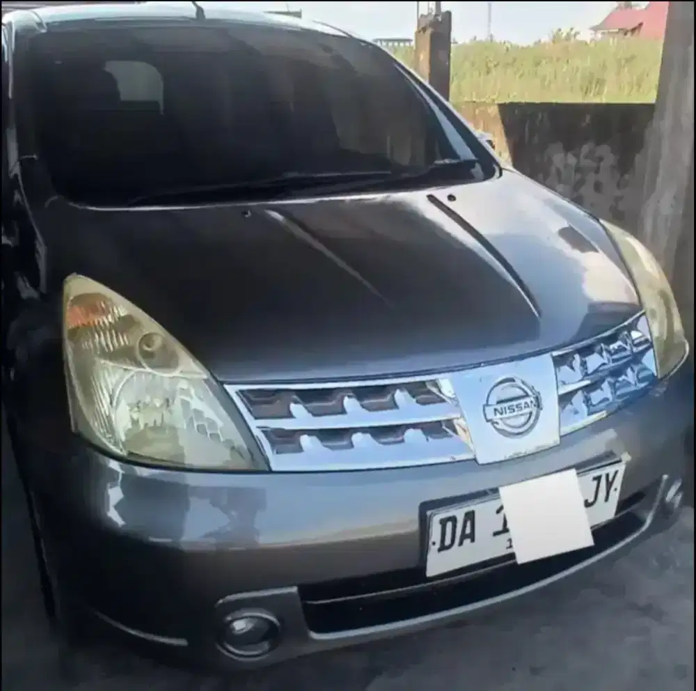 Nissan Grand Livina 1.8 AT yang serius aja