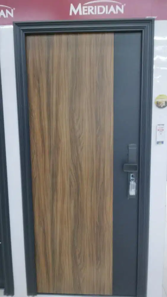 Pintu Baja Meridian G-035A (Luxury Series)