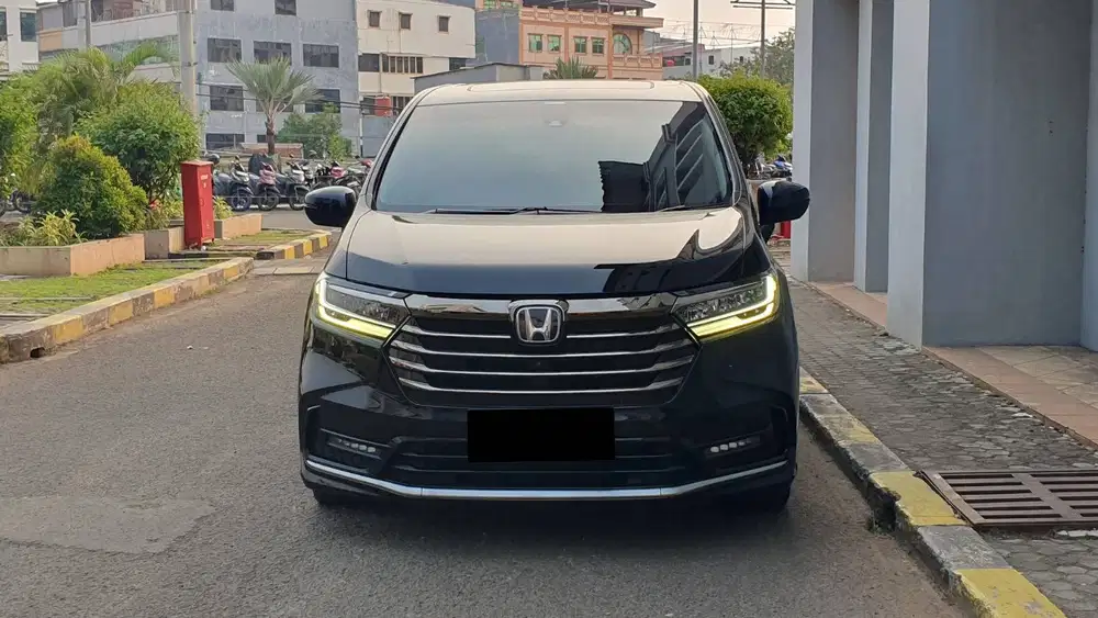 Honda Odyssey 2.4 E CVT Sensing Facelift AT Hitam Metalik 2021 Garansi