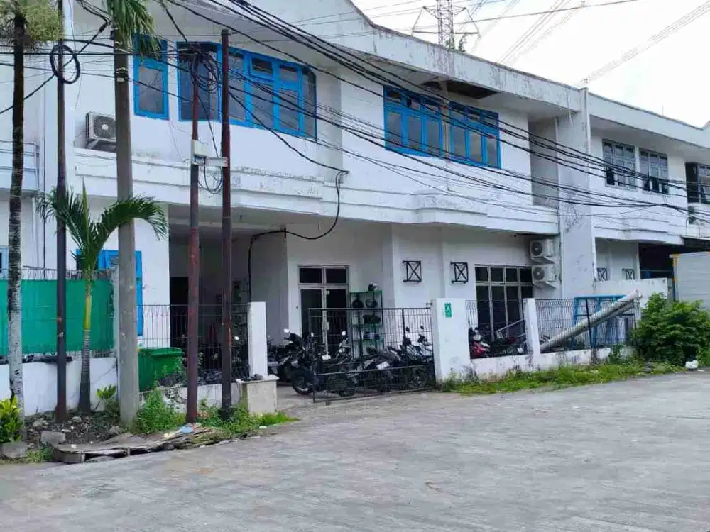 Gudang di pergudangan Multi Guna Alam Sutera luas tanah 640 bangunan 1100 harga 13M