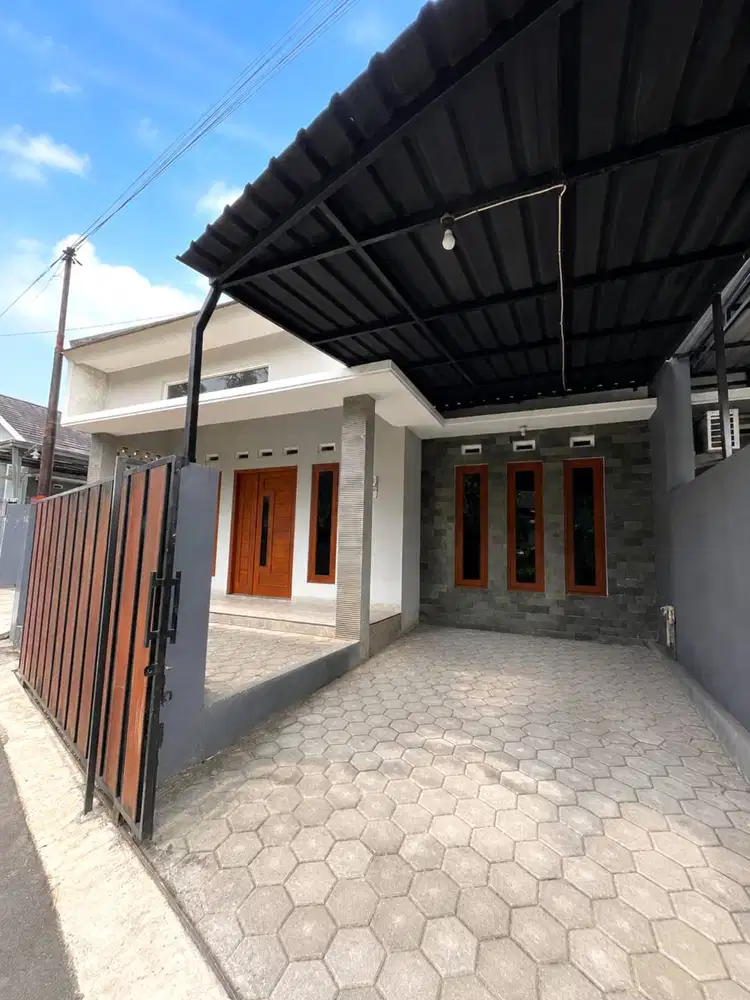 Rumah Hook Nyaman dekat Jalan Letkol Subadri