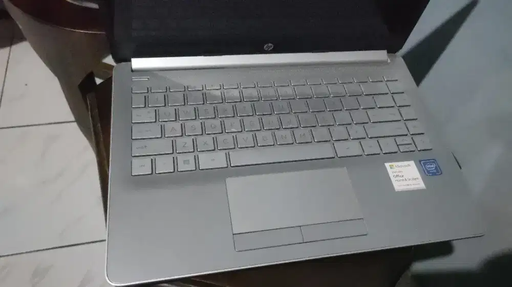 Laptop HP Tahes