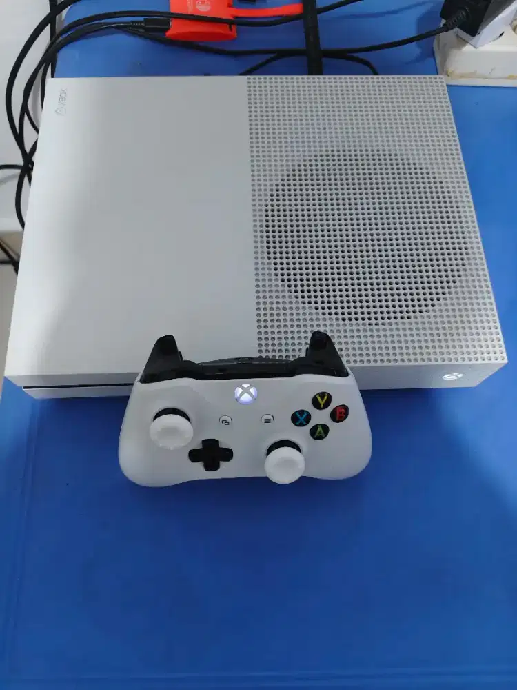 Xbox One S 500gb akun game FC26, FH4, atau TT serie S