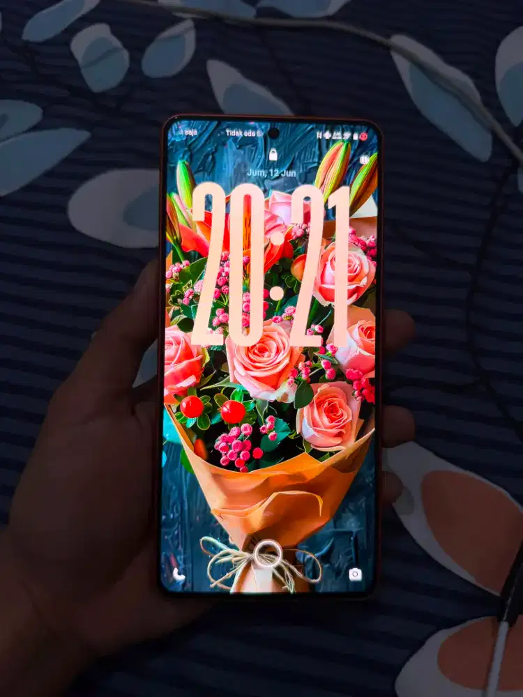Iqoo neo 10 orange Snapdragon 8s gen4