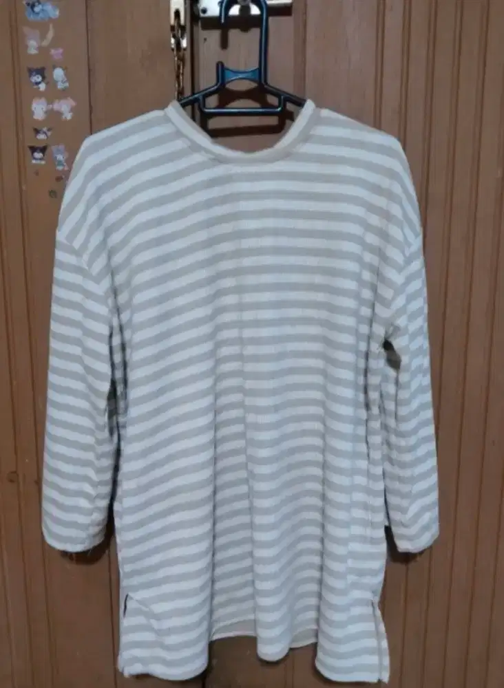 Baju atasan bahan dingin meral