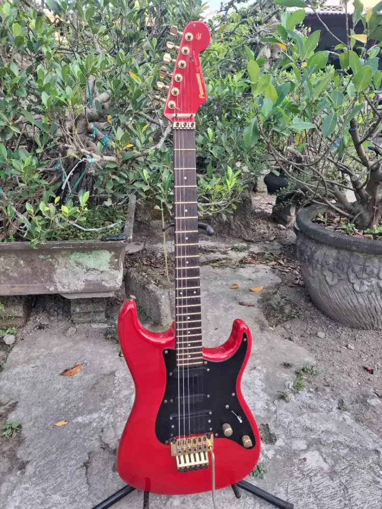 Fernandes Superstrat Japan bk Fender Floydrose USA Mexico Ibanez Cort