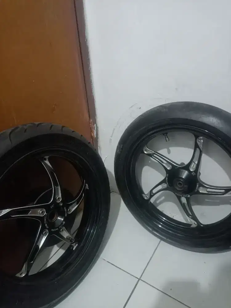 Forsell velg bintang laut vnd asli hitam glossy