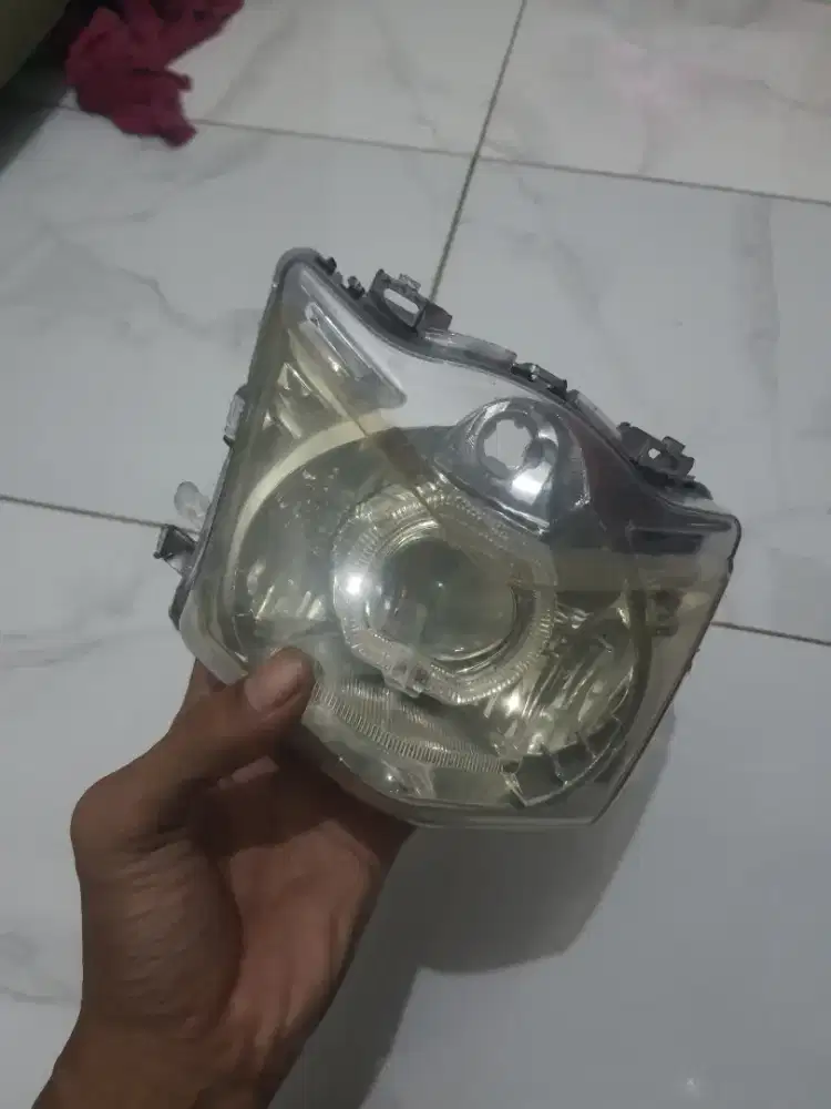 Lampu Depan /Refrektor Beat Karbu
