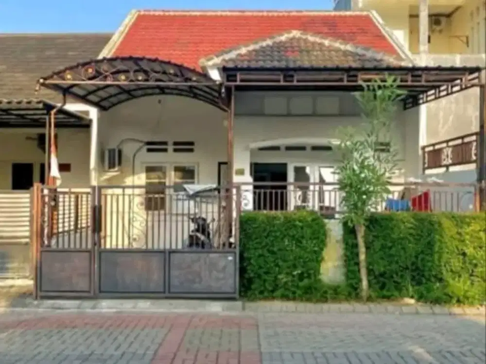 Disewakan Rumah Bukit Palma Citraland Utara Furnish 2KT LT84m Dekat Universitas Ciputra Surabaya Barat