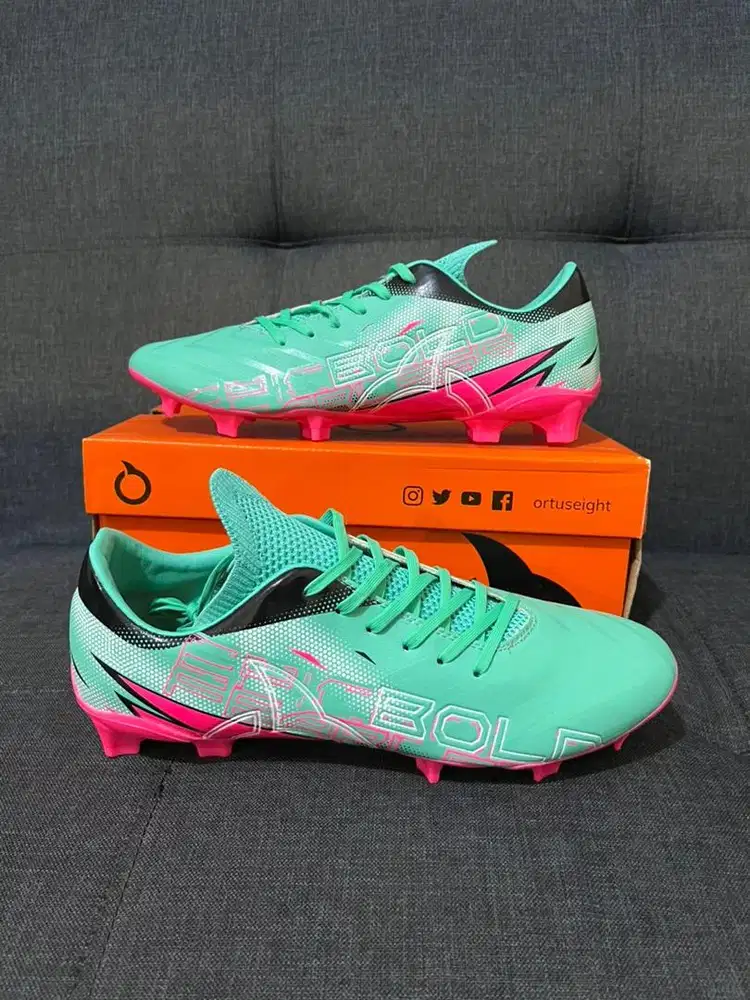 Sepatu Bola OrtusEight Catalyst Legion V3 Size 43 BNIB