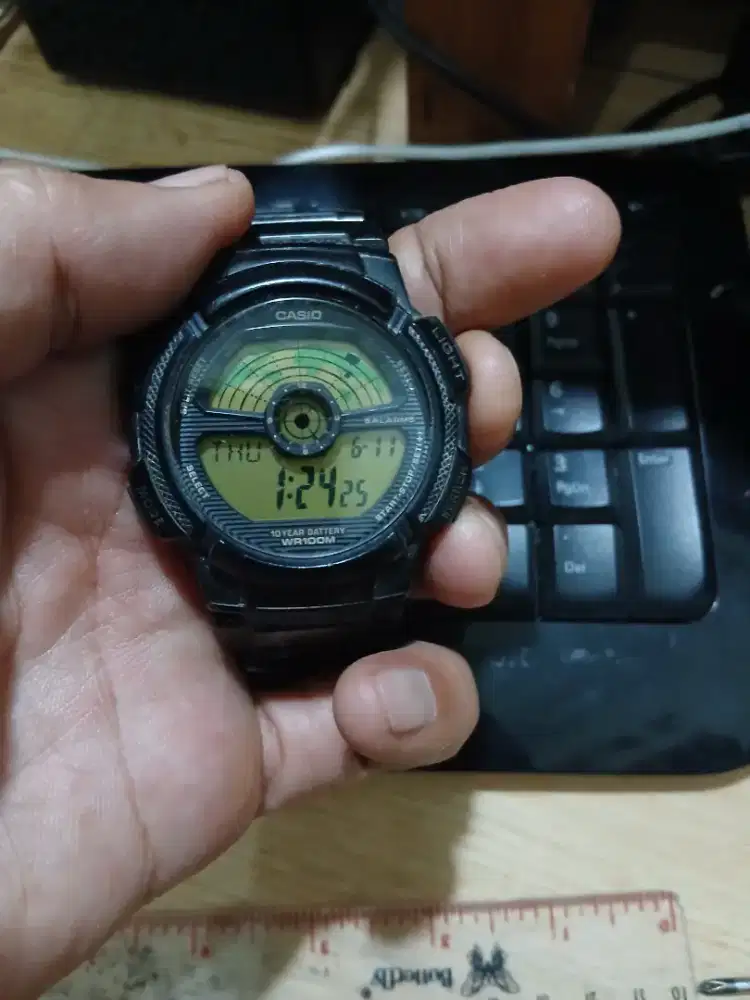 Jam tangan digital Casio G-Shock