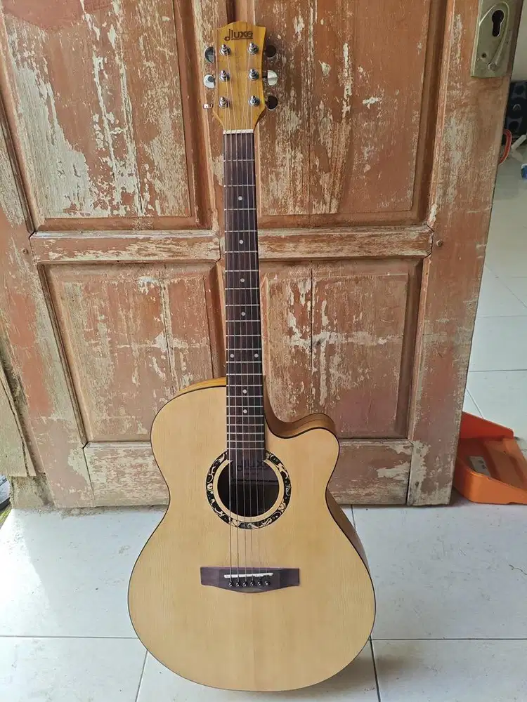 Dijual gitar akustik