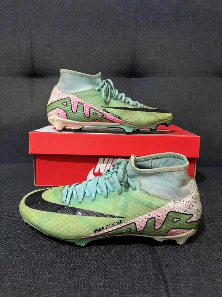 Sepatu Bola Nike Zoom Superfly 9 Academy Size 42