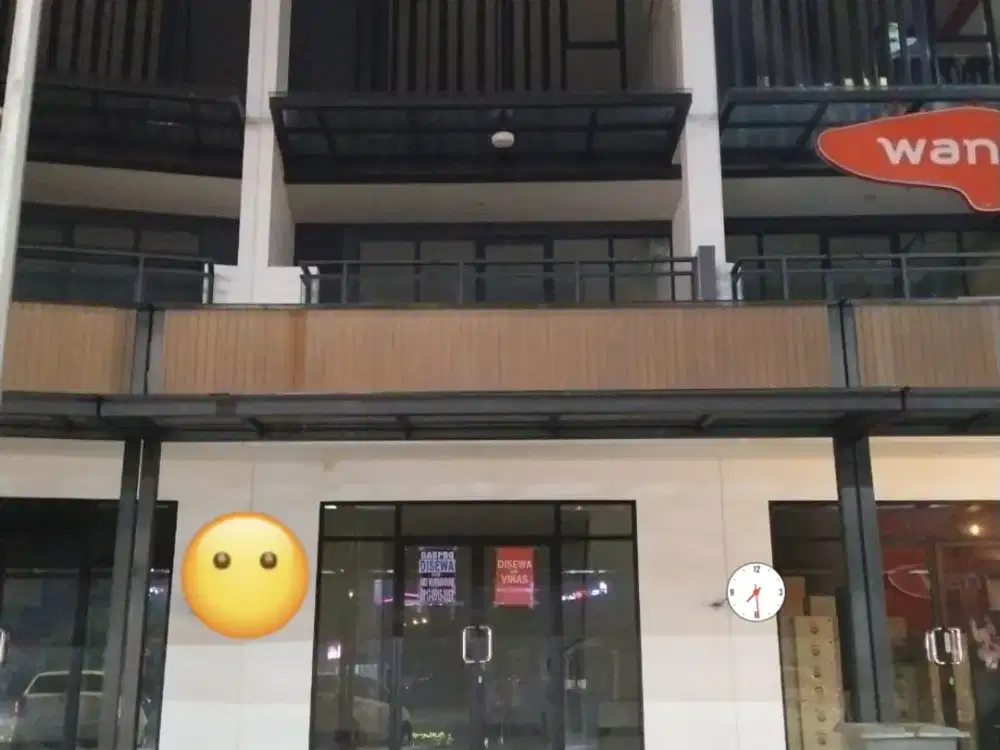 DISEWAKAN RUKO HAMPTON PROMENADE 3lantai UNIT LANGKA! LOKASI TERAMAI GADING SERPONG