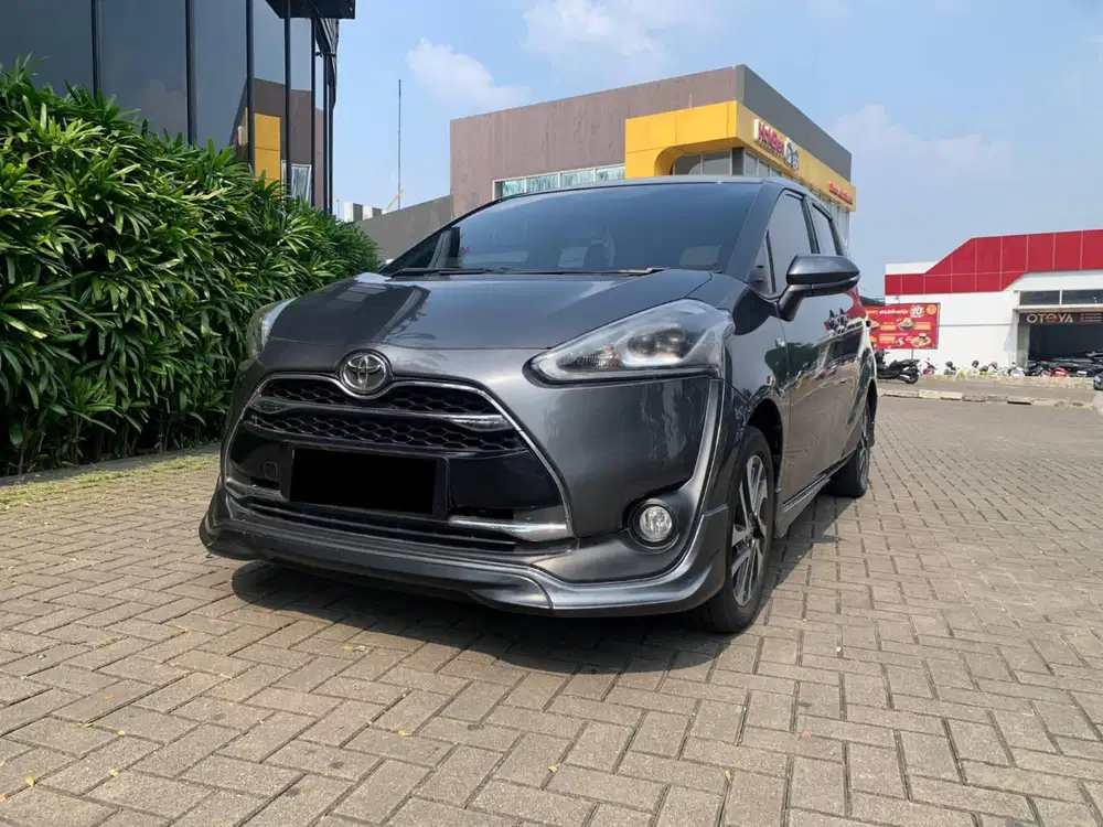 [ TERAWAT ] TOYOTA SIENTA Q 1.5 AT MATIC 2018 ABU-ABU