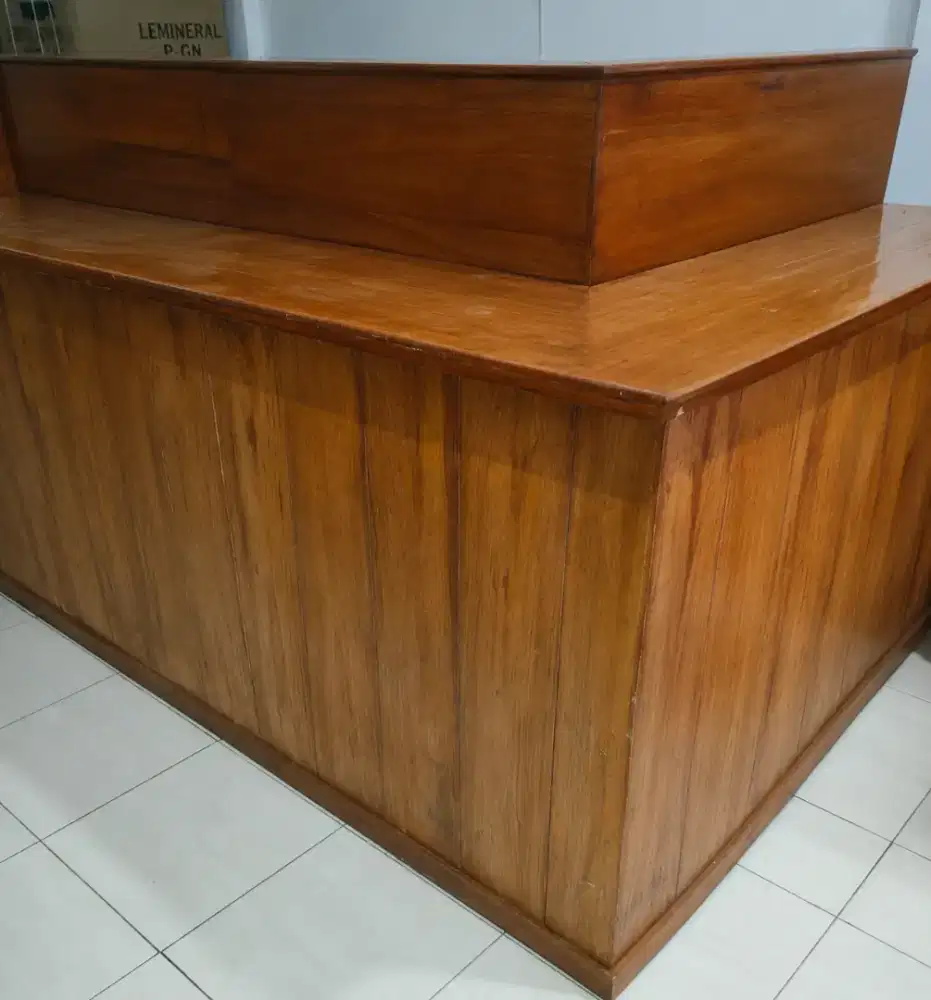 Meja bartender, warkop