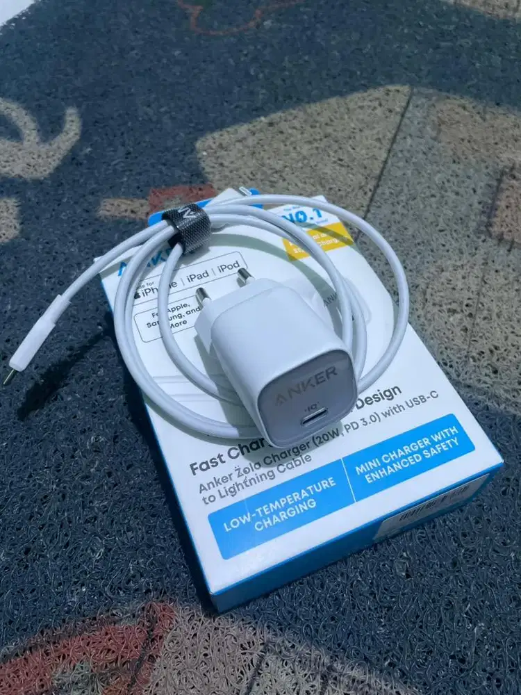Charger anker zolo 20w gan ice untuk iphone