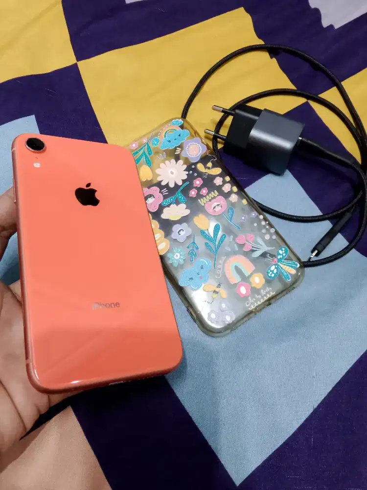 Iphone xr 128GB All operator.Lengkap masih bagus segell & Normall