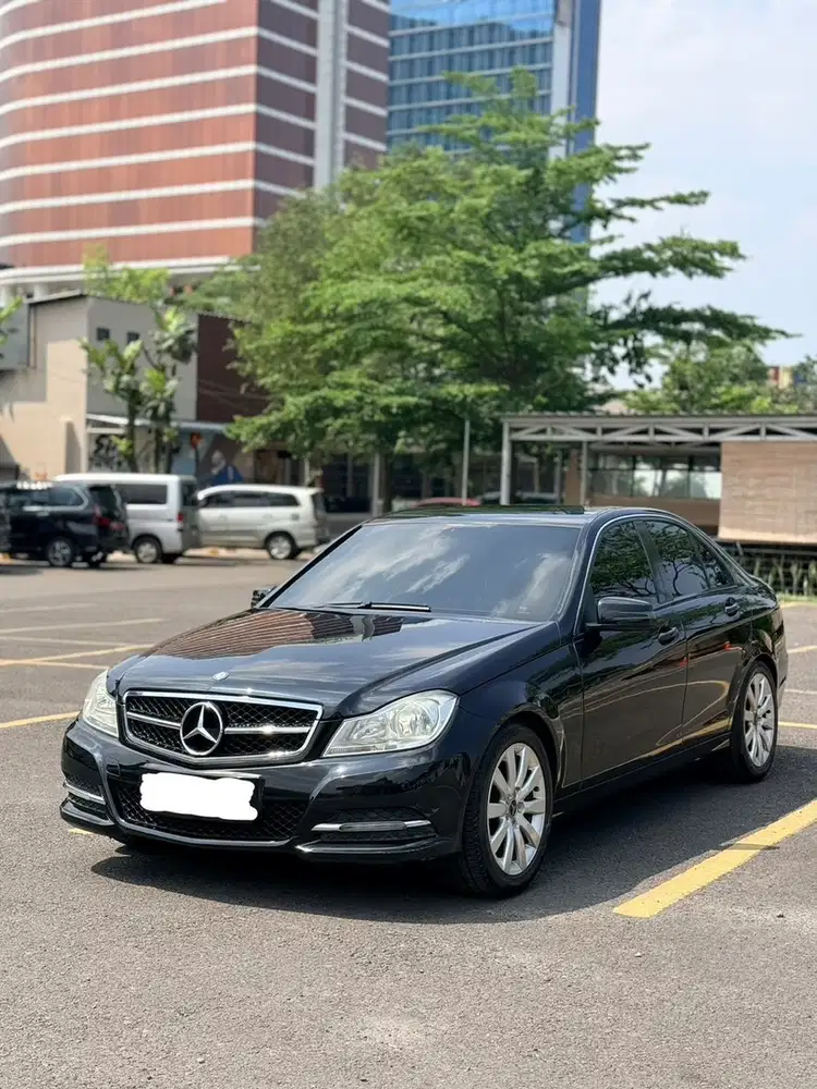 Mercedes-Benz C200 2012 Bensin