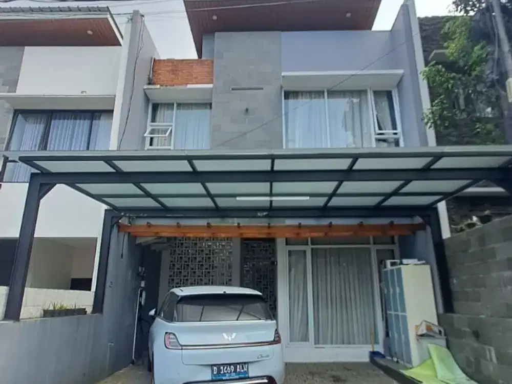 rumah 3 lantai siap huni cigadung dalam komplek