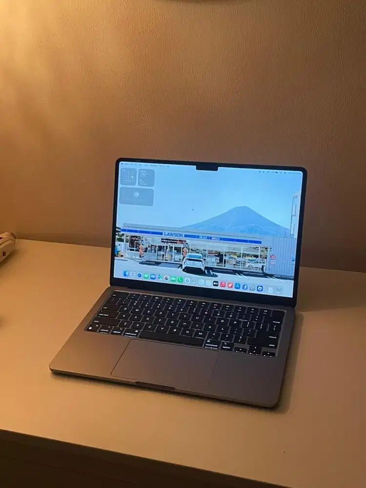 MacBook Air 2024 M3 13 inch 8/256