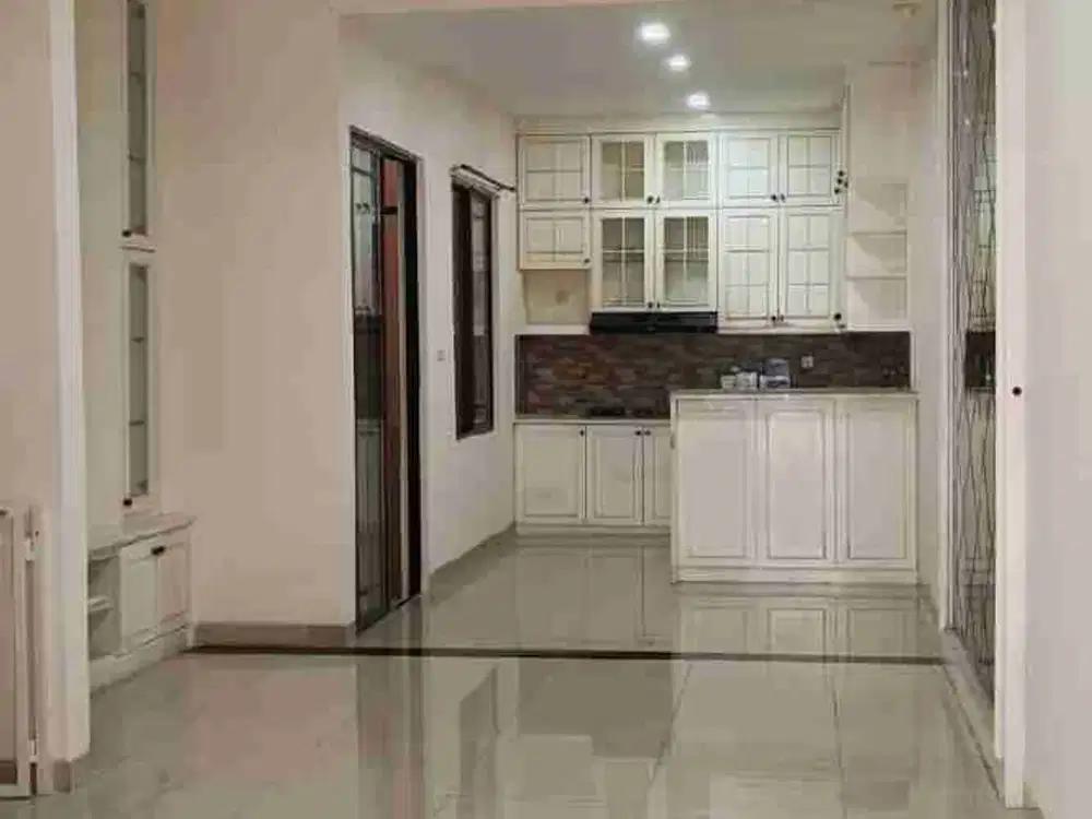 Rumah green lake city cluster asia