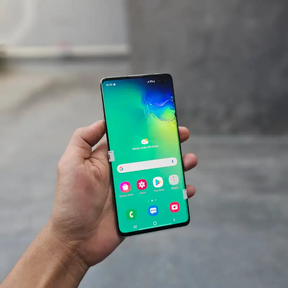 SAMSUNG GALAXY S10 PLUS SEIN 8/128 MINUS RETAK TOMPEL KECIL NORMAL