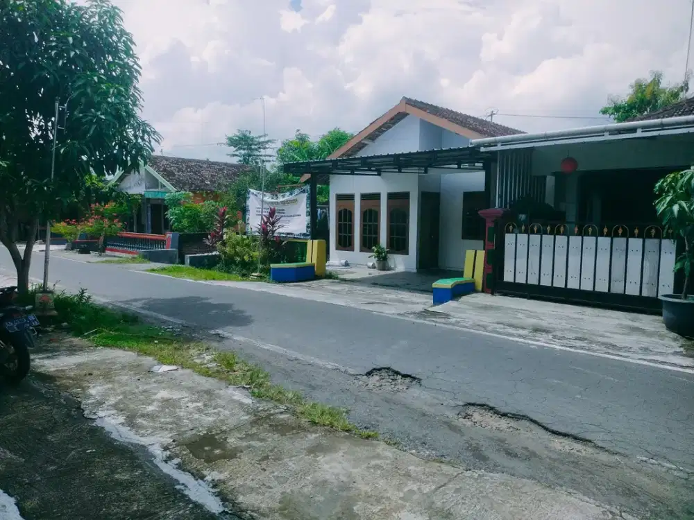 Dijual MURAH : Tanah & Bangunan di Sragen Kota