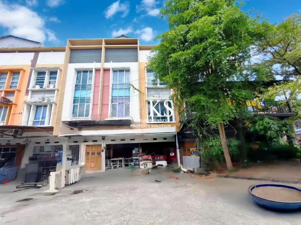 Dijual ruko besar di jalan utama Bambang Utoyo dekat pasar Lemabang kota Palembang