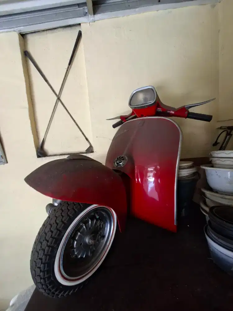 BARANG ANTIK PAJANGAN BODY VESPA