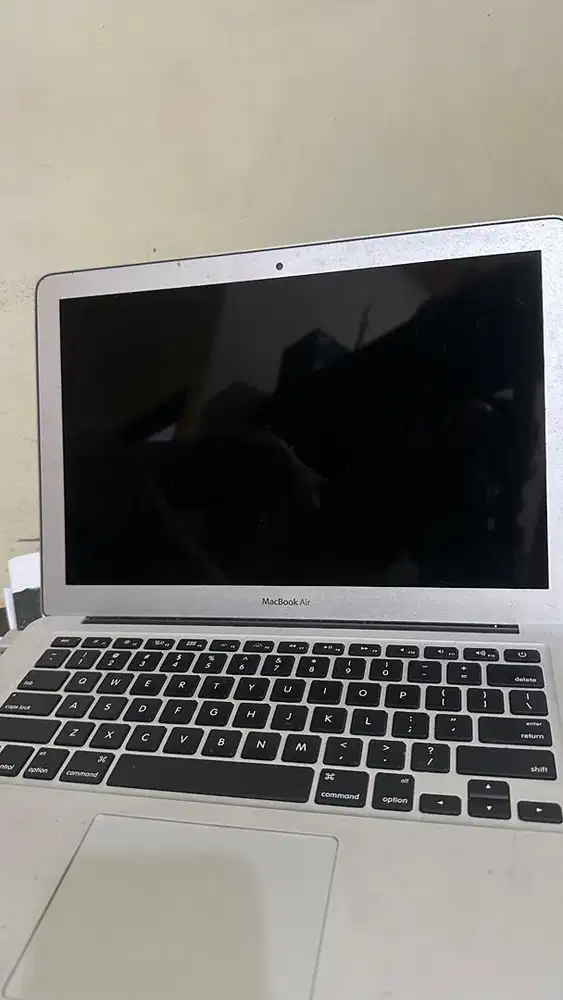 Macbook Air Jarang digunakan