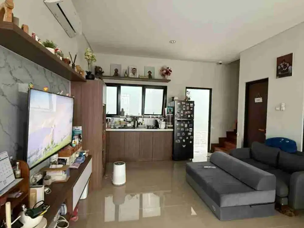 dijual rumah rumah 2 lantai dimetland puri