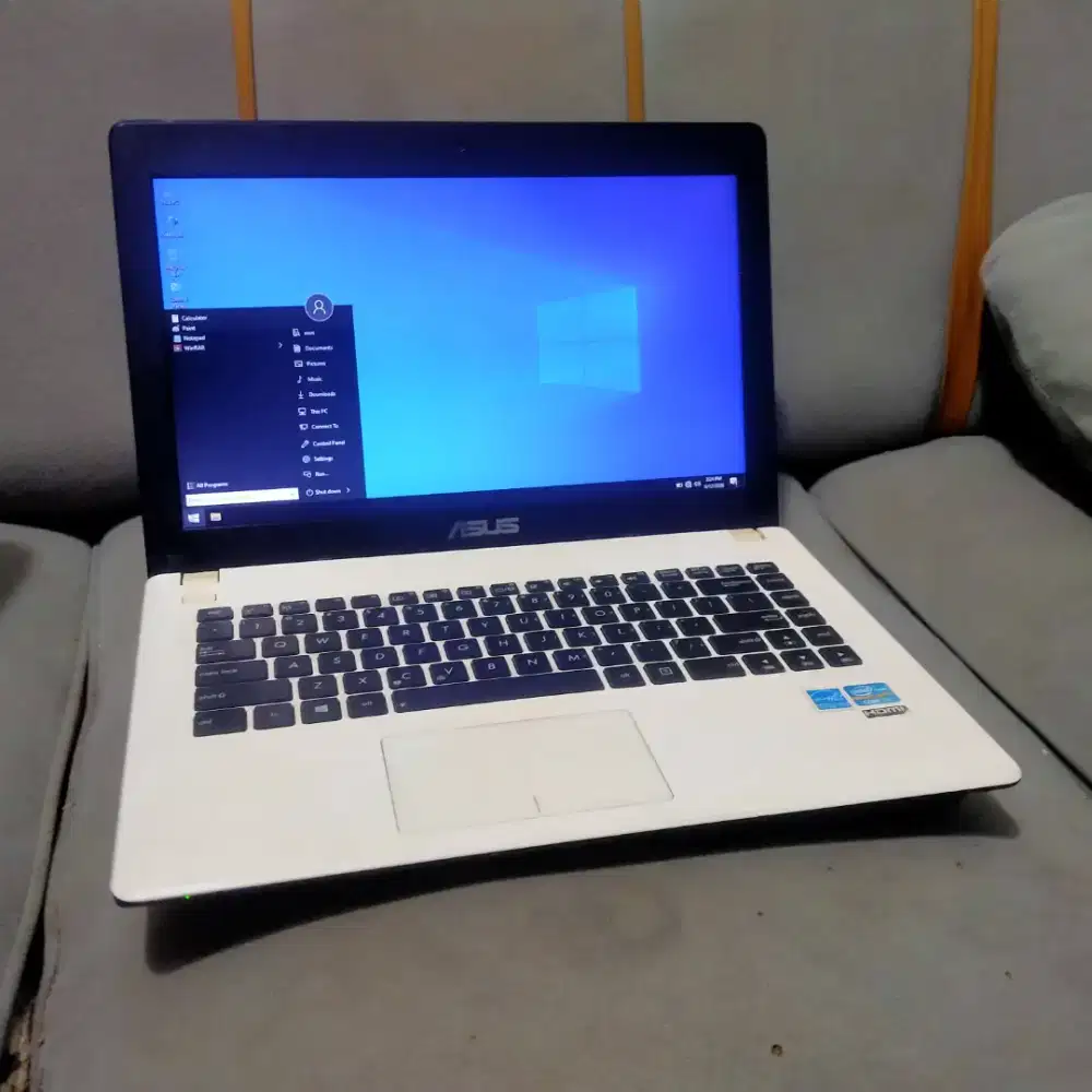 Asus core i3 PELAJAR siap pakai