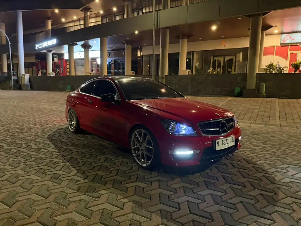 Mercedes Benz C180 Coupe istimewa