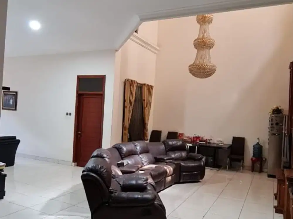 Rumah Baru Renov Siap Huni di Taman Kopo Indah 2