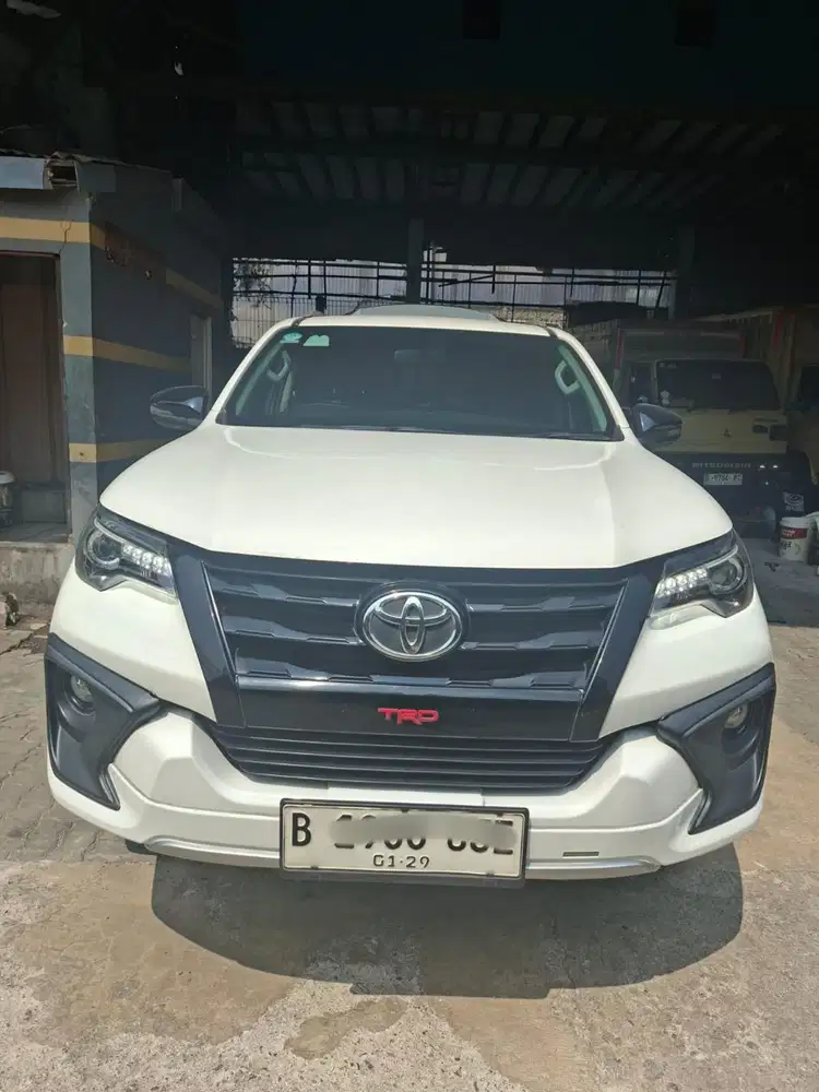 Fortuner 2.4 Vrz trd Sportivo Diesel 2018