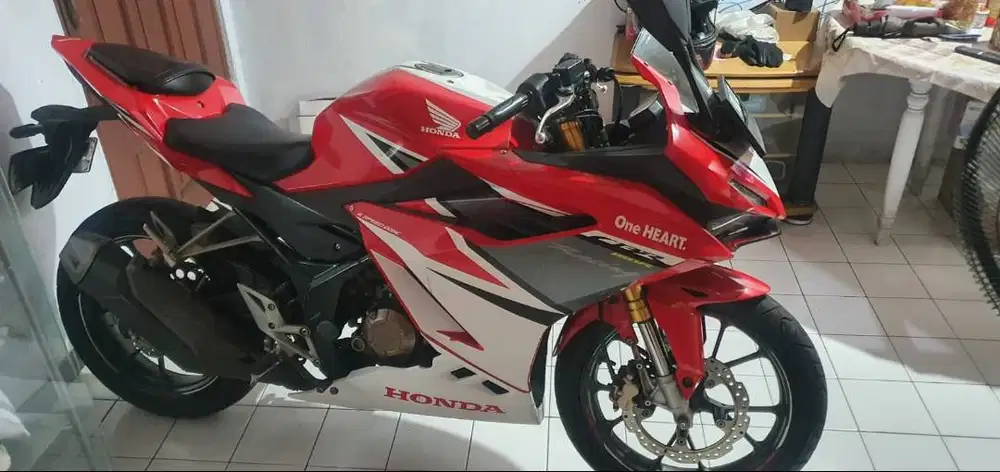 Jual Honda CBR150R Non ABS tahun 2021