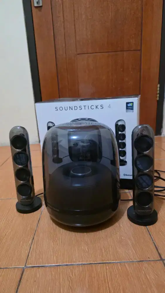 Speaker bluetooth harman kardon soundstick 4